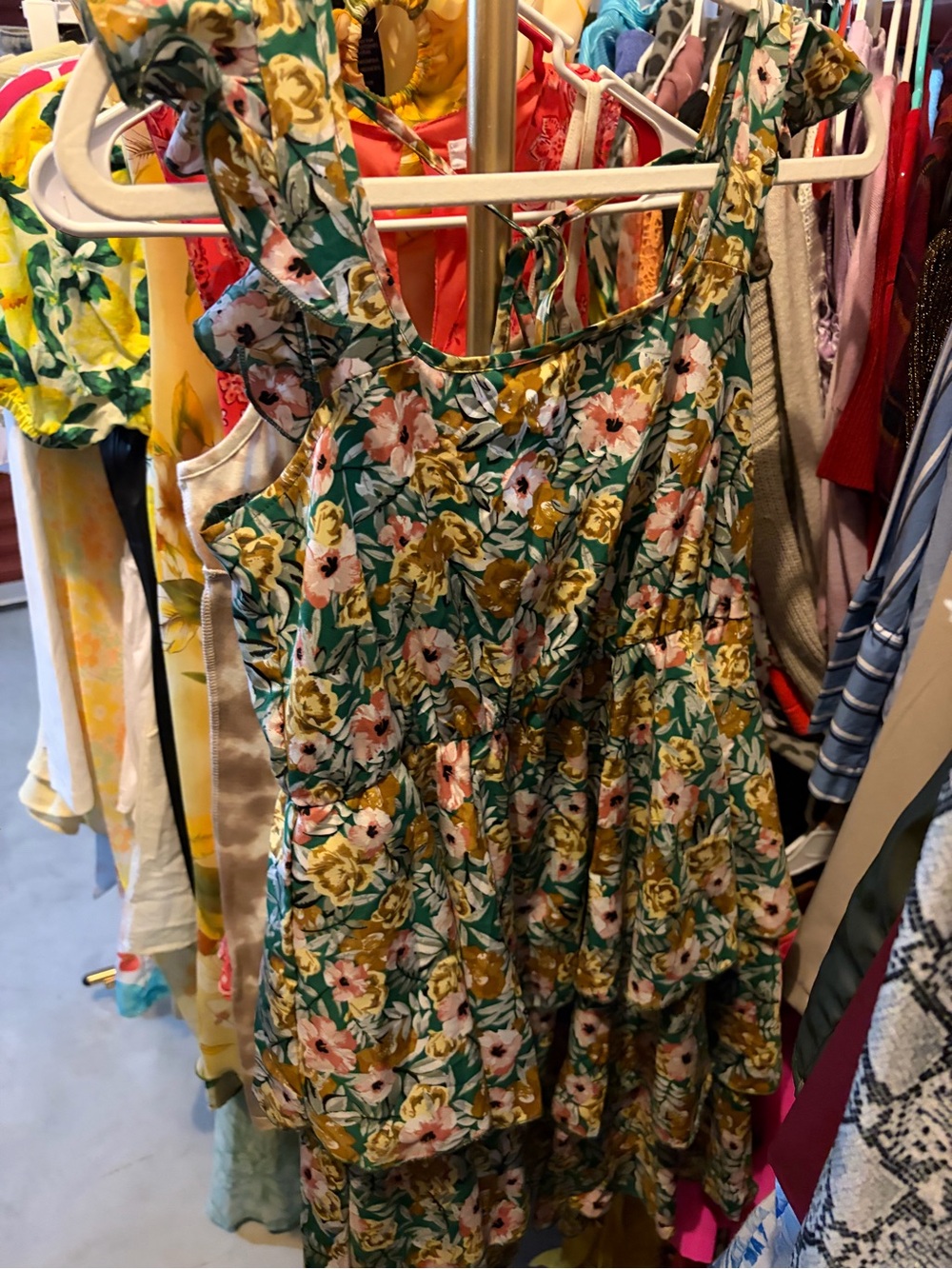 Vici Green Ruffle Floral with Pink and Gold 💐